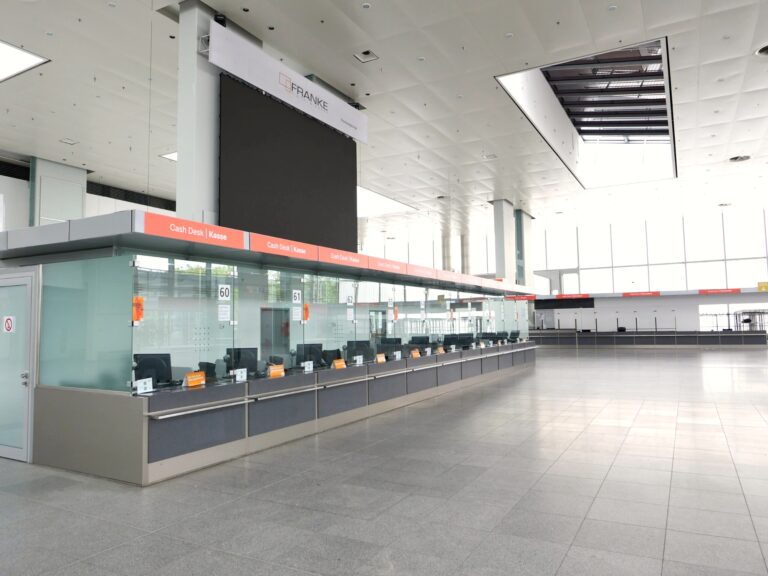 Messe D&uuml;sseldorf, Hall 8b - view 2