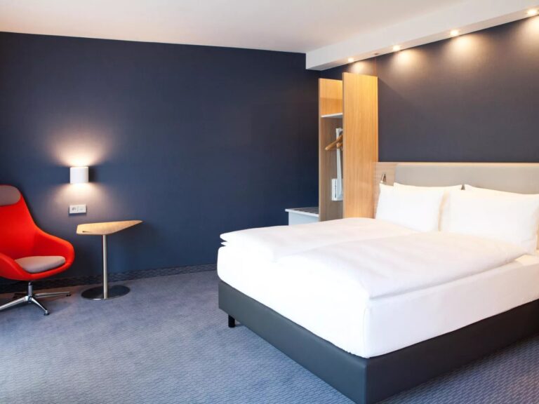 Holiday Inn Express Dusseldorf Airport